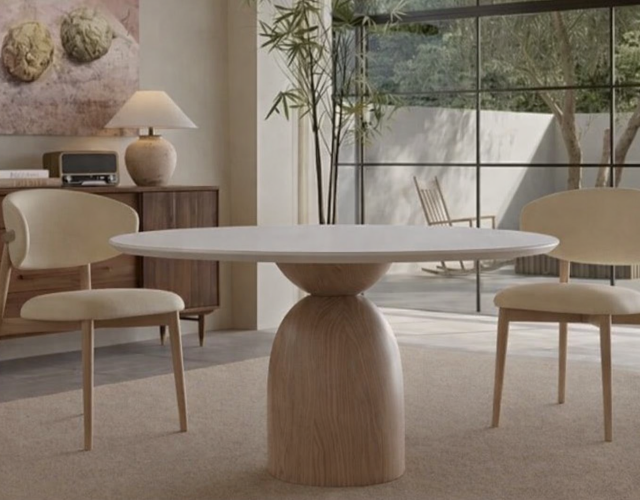 BALMORAL Round Pedestal Dining Table